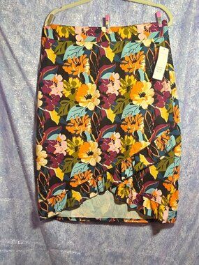 NWT Parami Design Floral Wrap Front Mini Skirt – Size XL – Multicolor Ruffle Hem